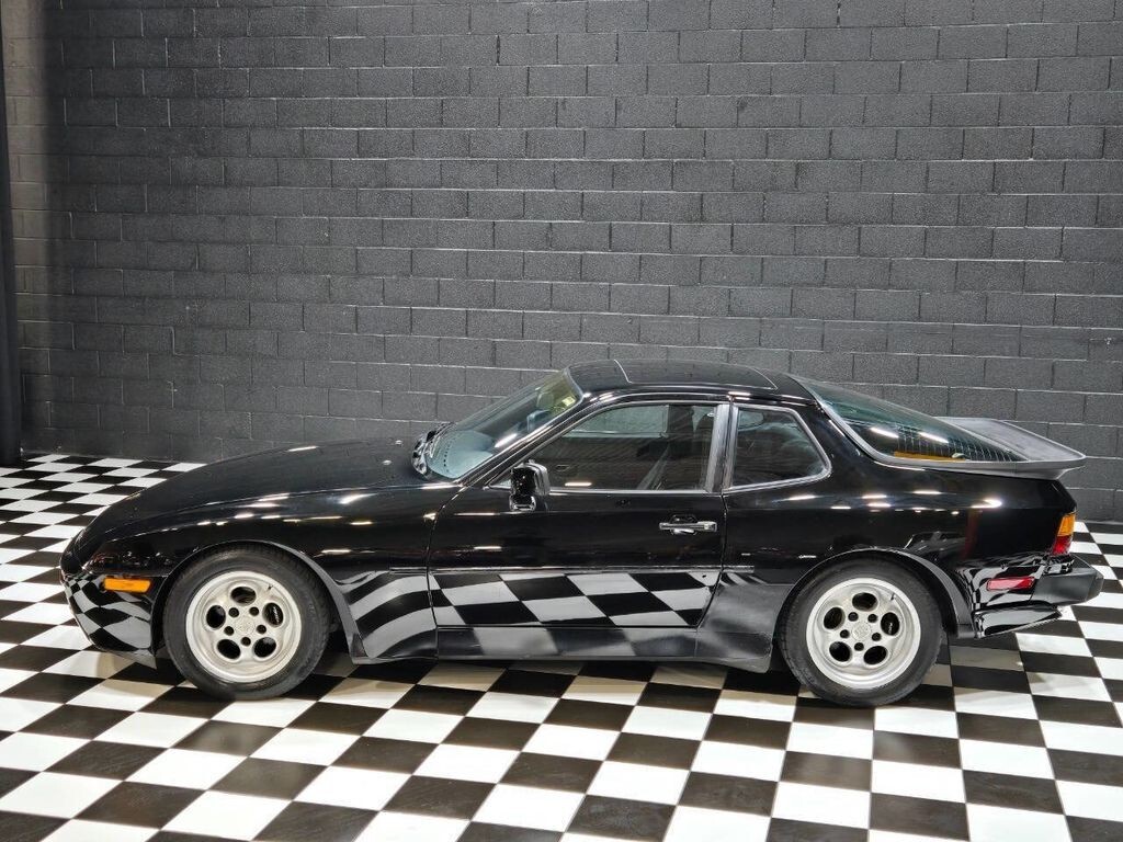 1986 Porsche 944 Turbo 2dr Hatchback - photo 2
