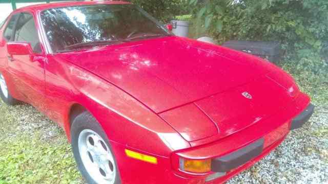 1986 Porsche 944 (Automatic Trans) 1986 Porsche 944