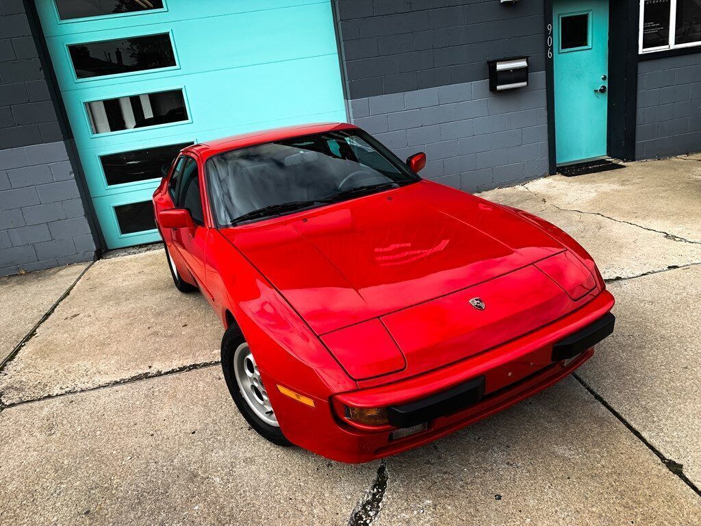 1986 Porsche 944 Base 2dr Hatchback - photo 2