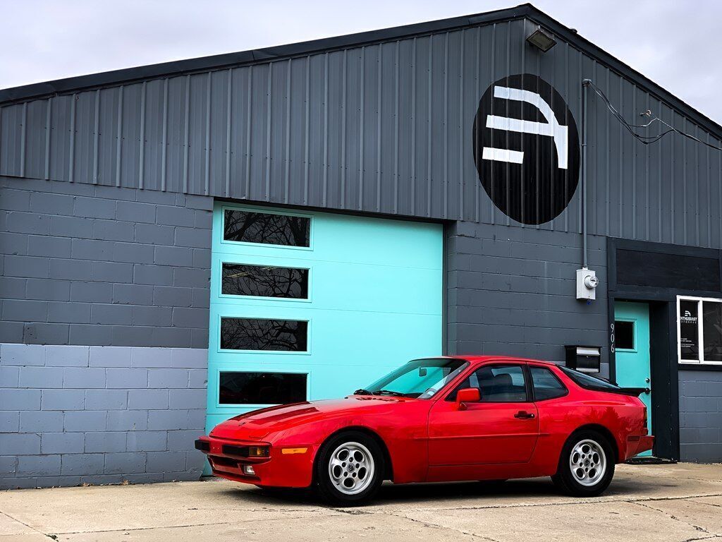 1986 Porsche 944 Base 2dr Hatchback - photo 4