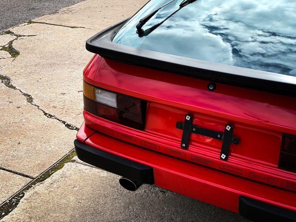 1986 Porsche 944 Base 2dr Hatchback - photo 8