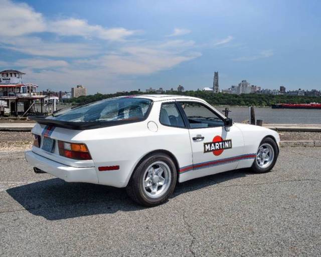 1986 Porsche 944 Base 2dr Hatchback - photo 10