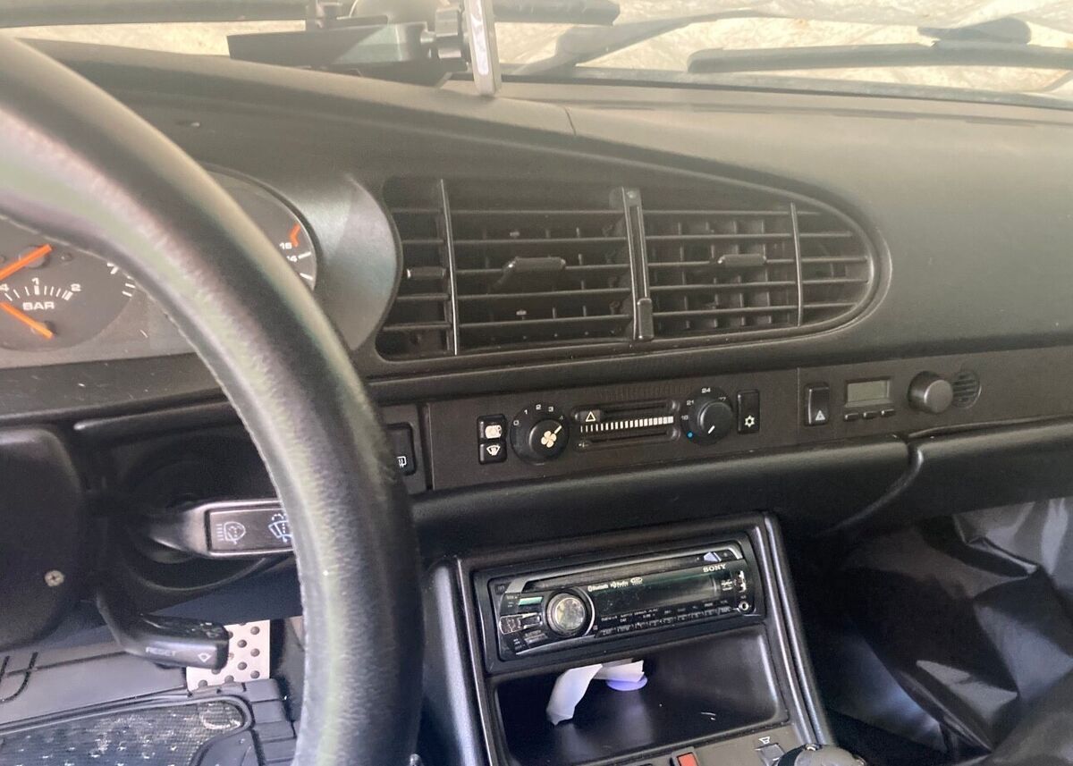 1986 Porsche 944 - photo 11