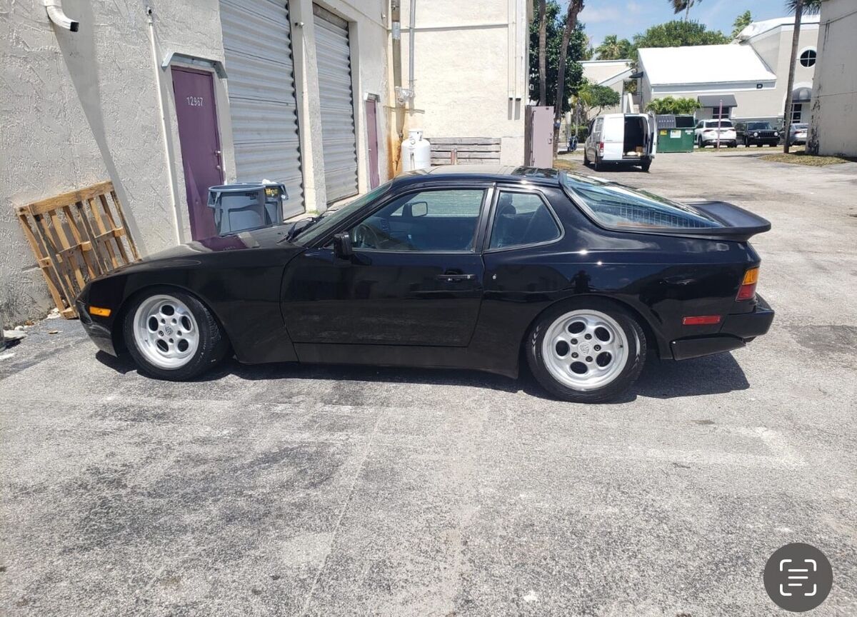 1986 Porsche 944 - photo 2