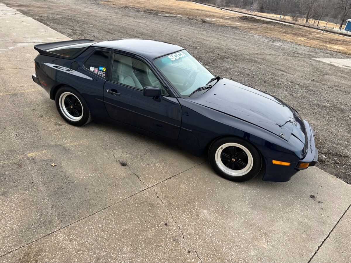 1986 Porsche 944 2dr Coupe 944 ls1 6 speed - photo 3
