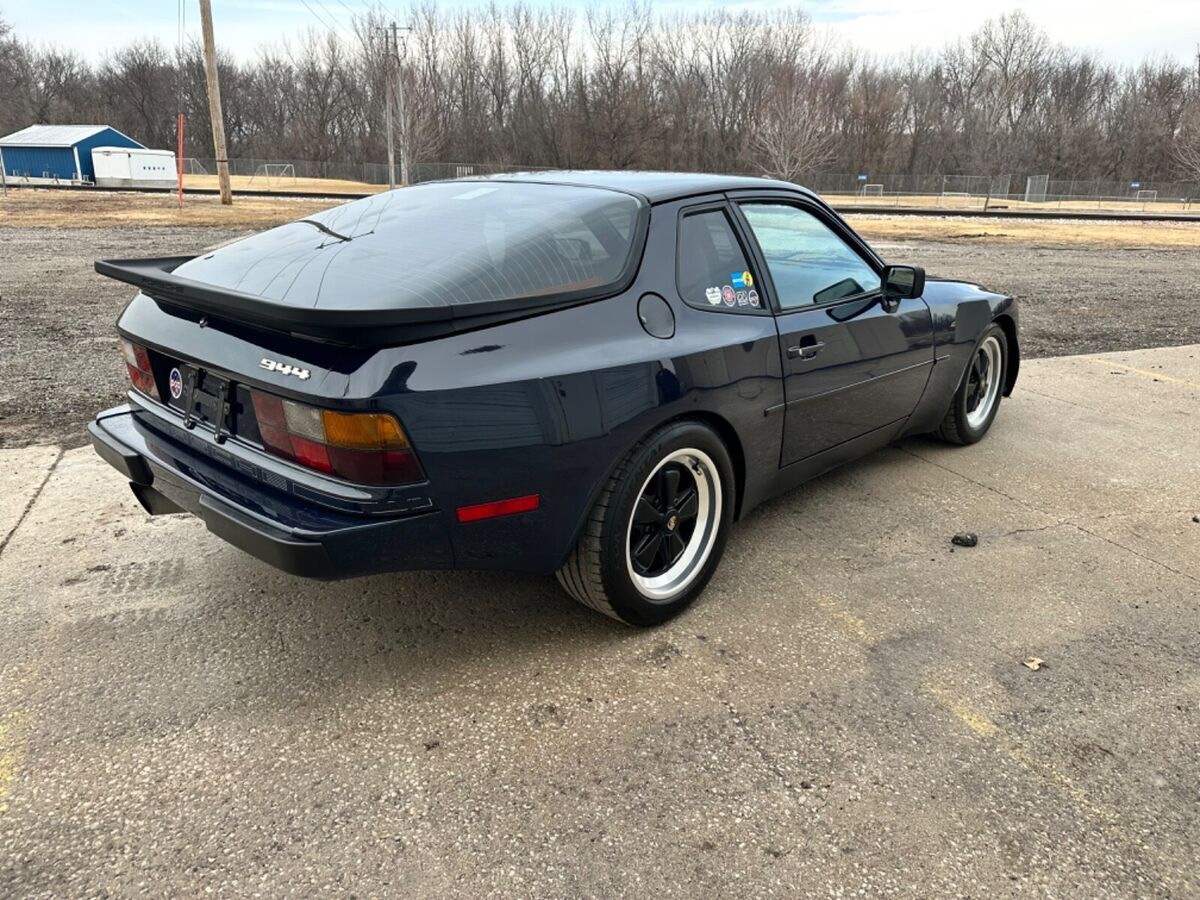 1986 Porsche 944 2dr Coupe 944 ls1 6 speed - photo 4