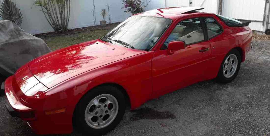 1986 Porsche 944 All power windows, sun roof, factory air all works. - photo 4