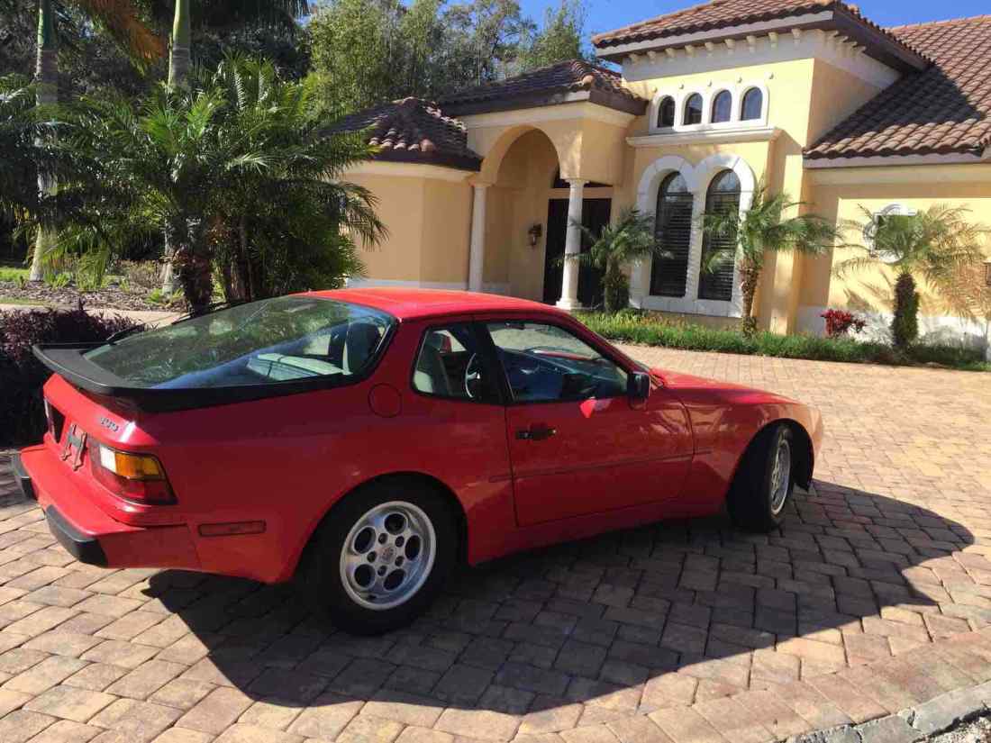 1986 Porsche 944 All power windows, sun roof, factory air all works. - photo 5