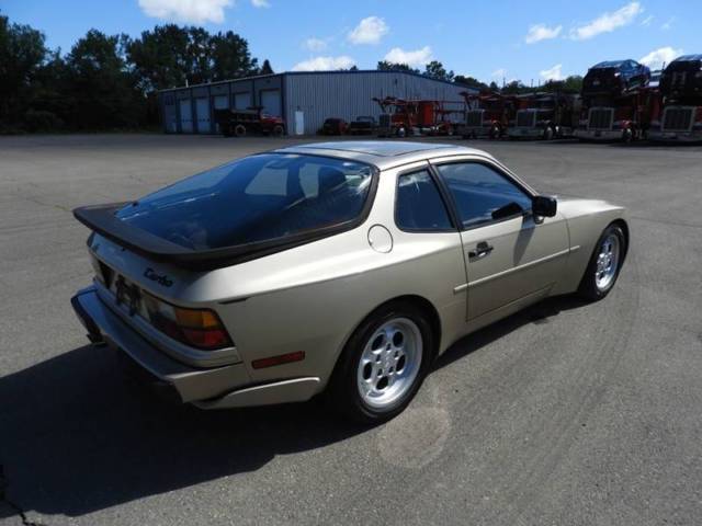 1986 Porsche 944 Turbo 2dr Hatchback - photo 5