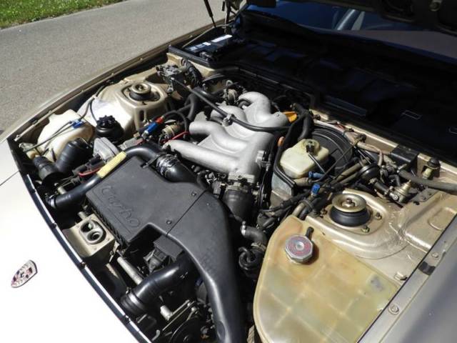 1986 Porsche 944 Turbo 2dr Hatchback - photo 9