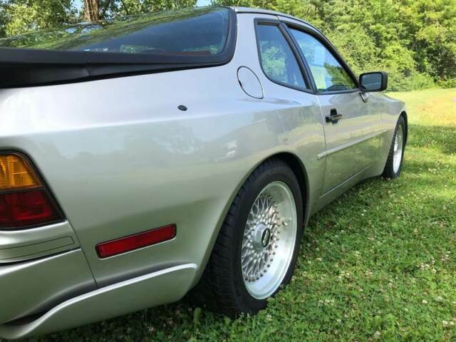 1986 Porsche 944 Turbo 2dr Hatchback - photo 7