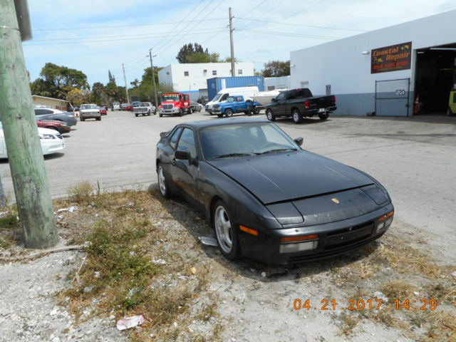 1986 PORSCHE 944 TURBO 5 SPEED 45614 MILES 1986 Porsche 944 Turbo Coupe 2-Door