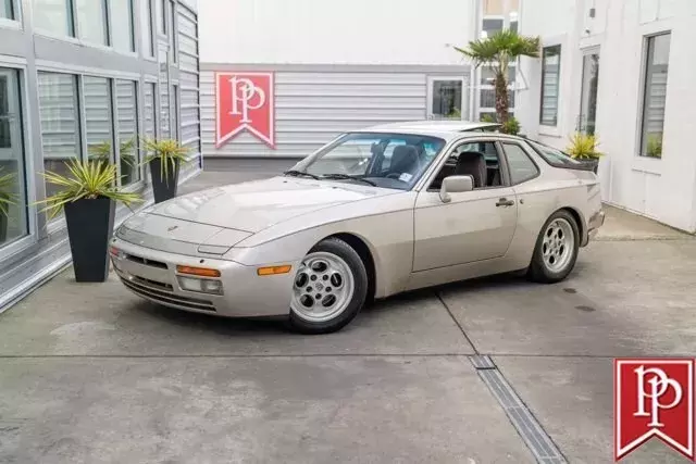 1986 Porsche 944 Turbo 66152 Miles Zermatt Silver 1986 Porsche 944