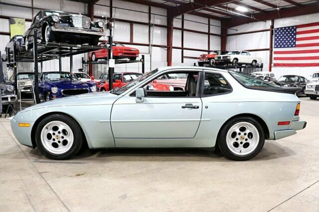 1986 Porsche 944 Turbo - photo 2