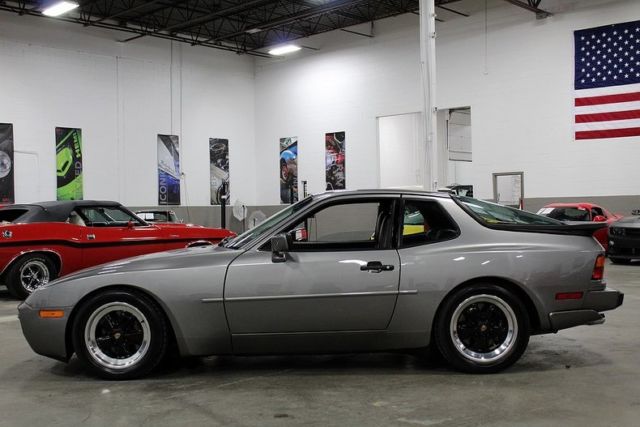 1986 Porsche 944 Turbo - photo 2