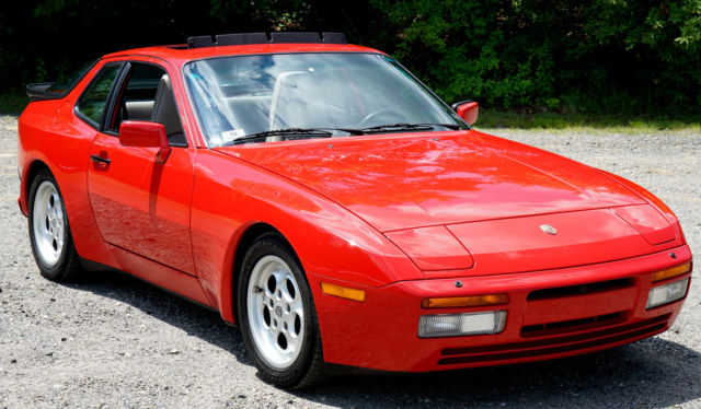 1986 Porsche 944 TURBO