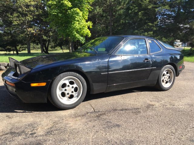 1986 Porsche 944 Turbo Black 125k miles 1986 Porsche 944 Turbo