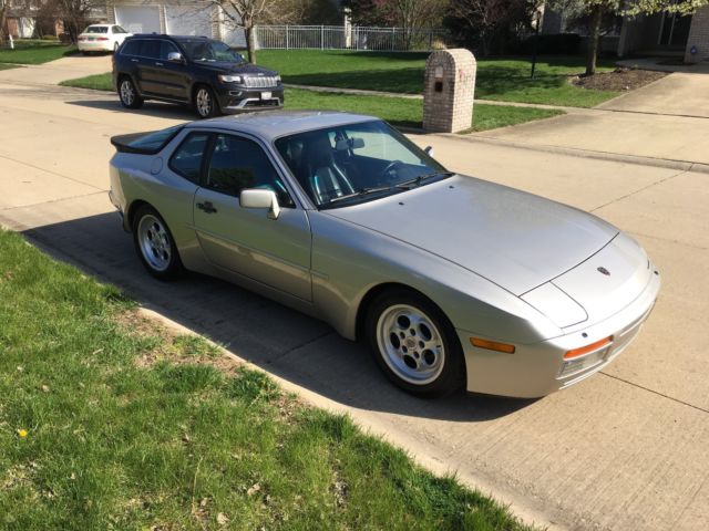 1986 Porsche 944 Turbo Fantastic Condition Zermatt Silver Metallic PPI done 1986 Porsche 944 Turbo