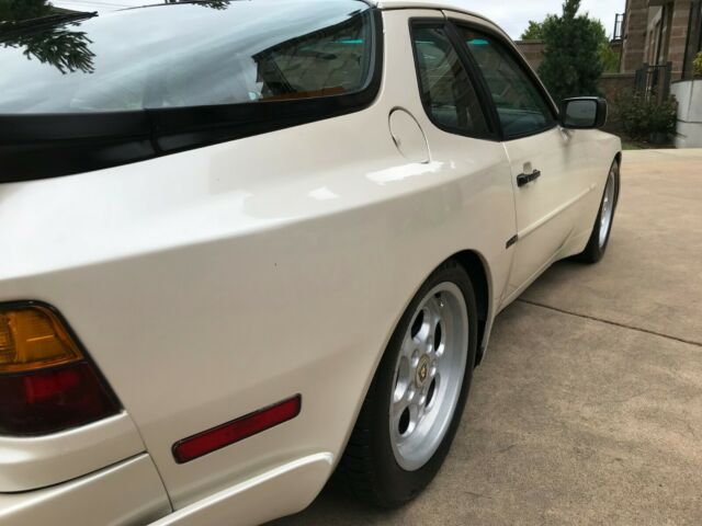 1986 Porsche 944 944 Turbo - photo 10