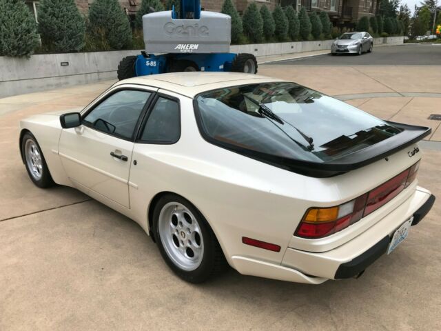 1986 Porsche 944 944 Turbo - photo 6