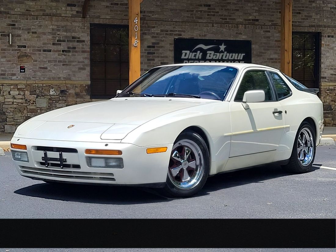 1986 Porsche 944 Turbo Pearl White New Timing Belt and Water Pump 1986 Porsche 944 Turbo