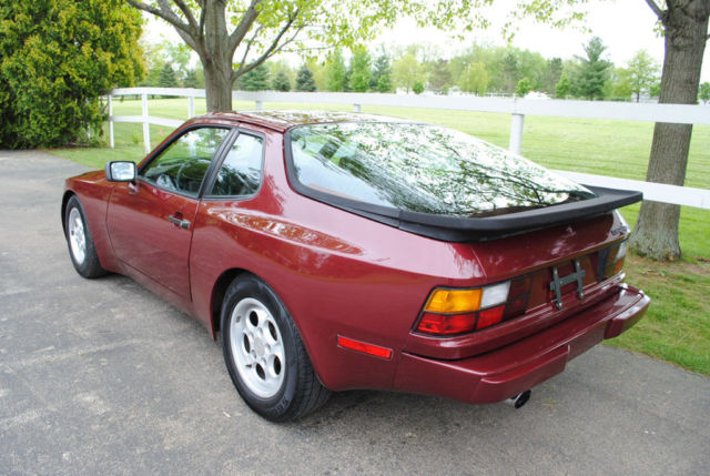 1986 Porsche 944 Base Coupe 2-Door - photo 7