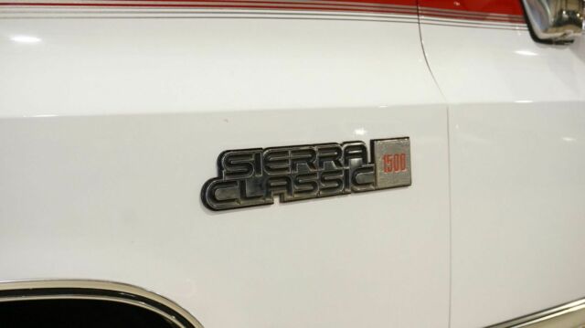1986 GMC SIERRA C1500 REG CAB 4X4,V8,LIFTED,AUTO,CLOTH,73K! - photo 8