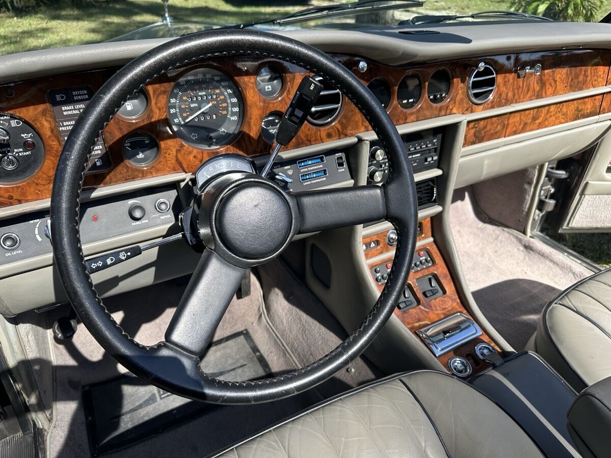 1986 Rolls-Royce Corniche II - photo 10