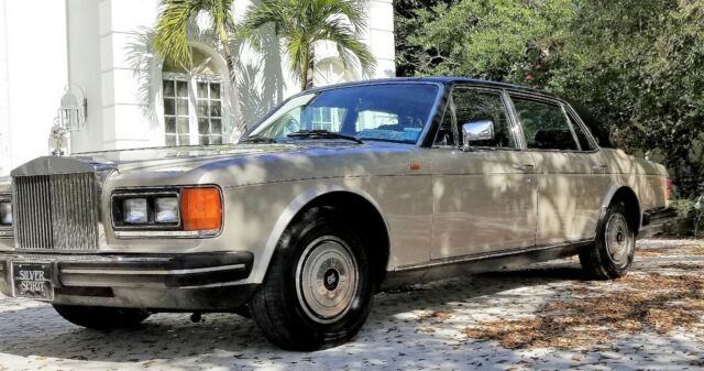 1986 Rolls Royce Silver Spur LWB 35,610 one owner miles 1986 Rolls-Royce Silver Spirit/Spur/Dawn