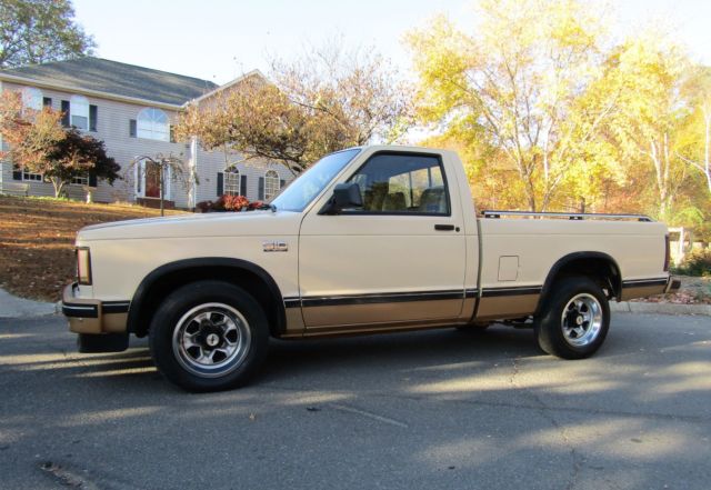 1986 S10 Pickup SPORT Package 110k Miles No Rust Excellent Condition V6 Auto 1986 Chevrolet S-10 SPORT Package