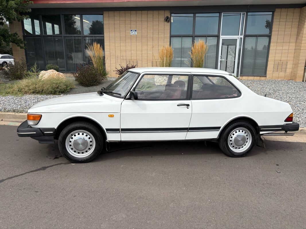 1986 saab 90 very hard to find on a US title - photo 2