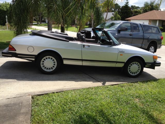 1986 Saab 900 Turbo Convertible 1986 Saab 900 2-door convertible