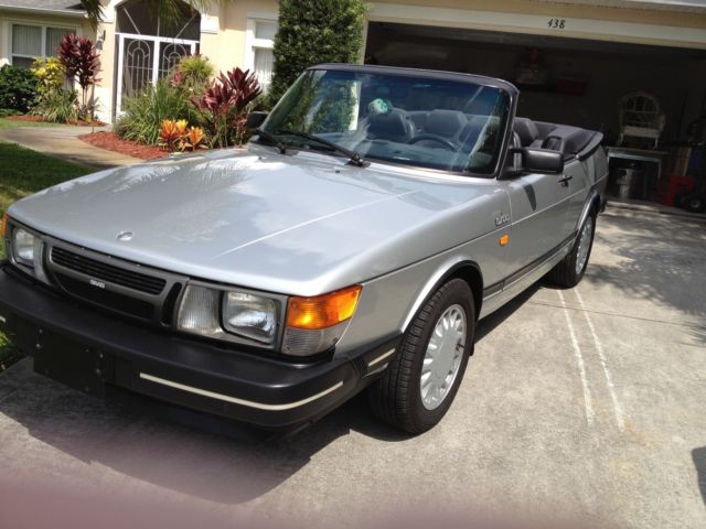 1986 Saab 900 2-door convertible - photo 4
