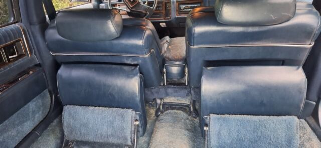 1986 Cadillac Fleetwood - photo 11
