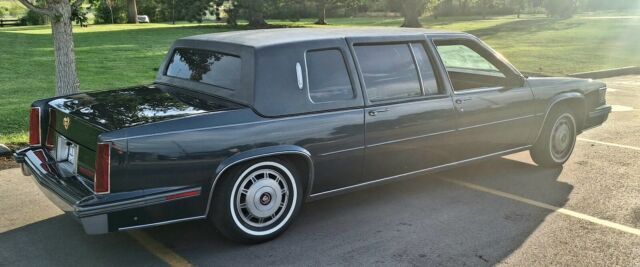 1986 Cadillac Fleetwood - photo 3