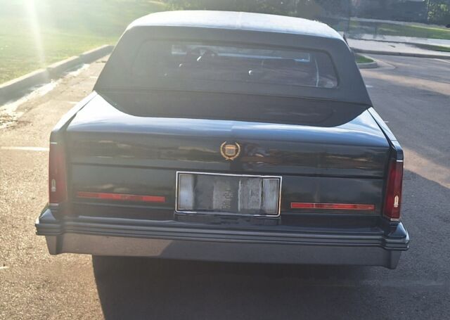 1986 Cadillac Fleetwood - photo 6