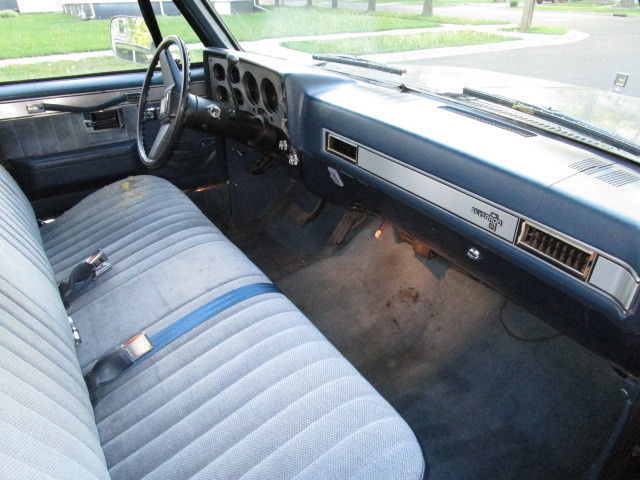 1986 Chevrolet Silverado 1500 2 Tone Paint - photo 4