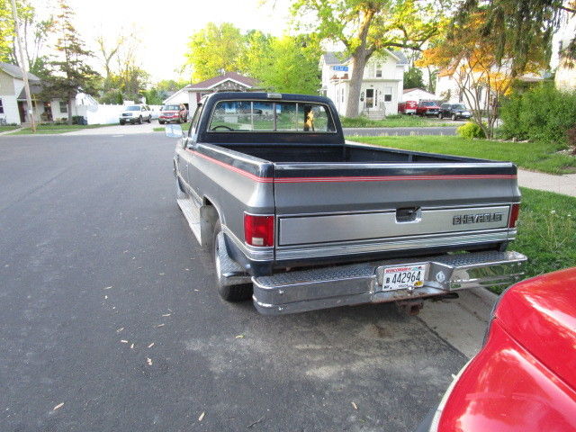 1986 Chevrolet Silverado 1500 2 Tone Paint - photo 9
