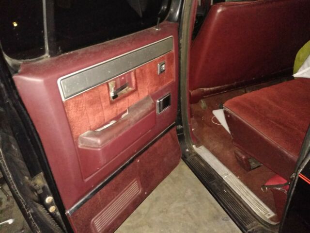 1986 Chevrolet Suburban C10 - photo 7