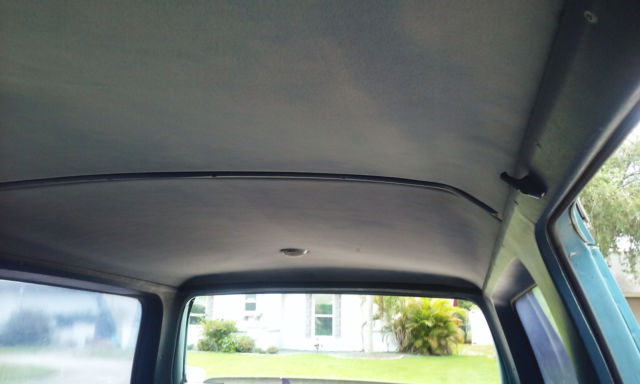 1986 GMC Suburban - photo 10