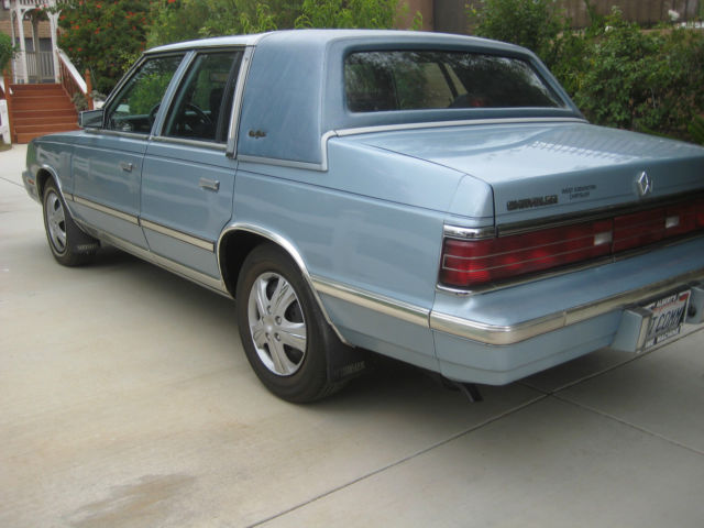 1986 "Talking" Chrysler New Yorker - Blue 4 Door Sedan 1986 Chrysler New Yorker