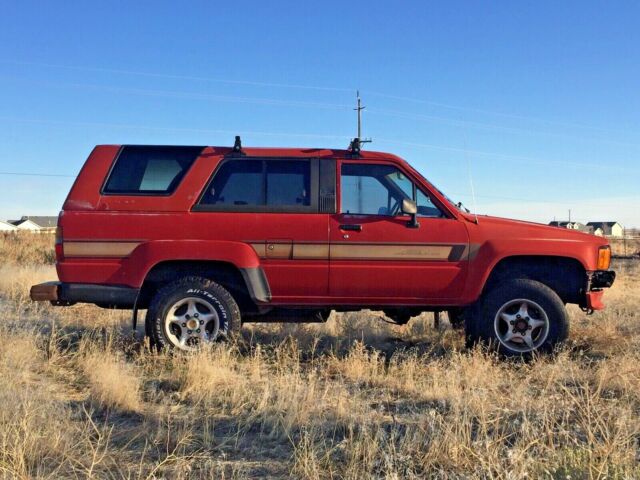 1986 Toyota 4Runner, 4x4, solid body... NO RESERVE NO RESERVE NO RESERVE!!!! 1986 Toyota 4Runner SR5