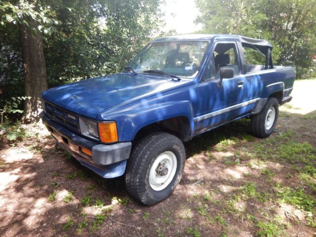 1986 Toyota 4runner - NO RESERVE 1986 Toyota 4Runner