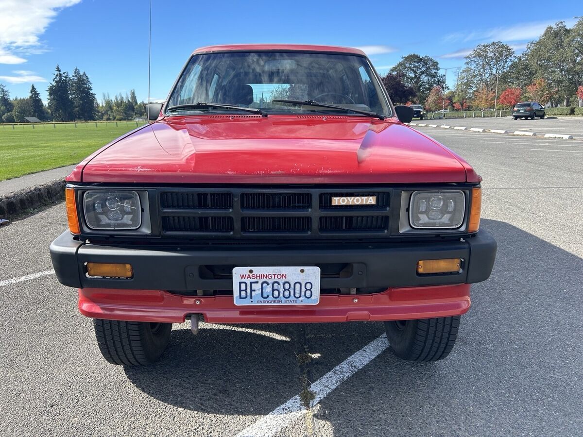 1986 Toyota 4Runner RN60 4runner no reserve 22RE manual trans 5 speed - photo 3