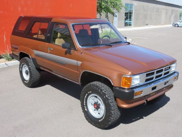 1986 Toyota 4Runner SR5 Sport Utility 2-Door - photo 2