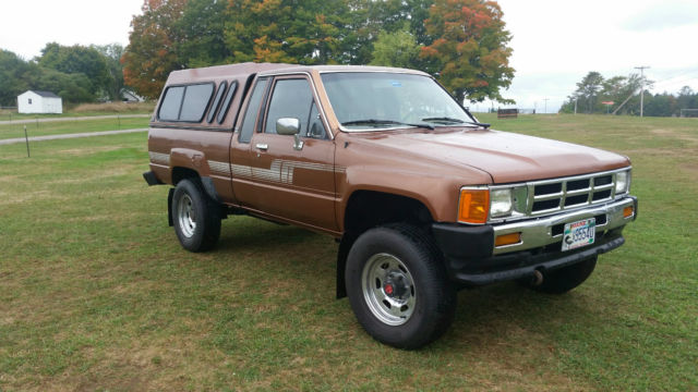 1986 Toyota DLX 4x4 ext cab pickup DLX - photo 7