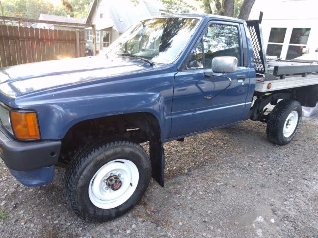 1986 Toyota Pickup DELUXE - photo 2