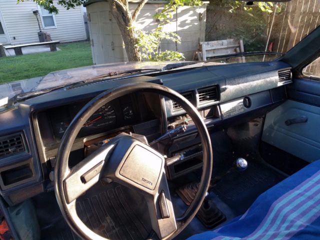 1986 Toyota Pickup DELUXE - photo 7