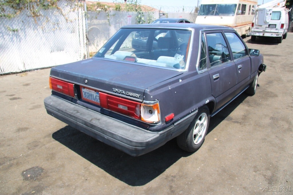 1986 Toyota Camry - photo 6