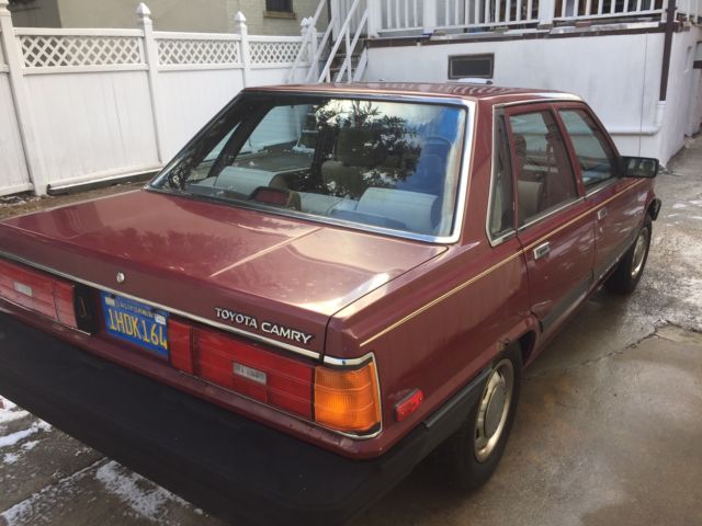 1986 Toyota Camry DLX Sedan 4-Door - photo 3